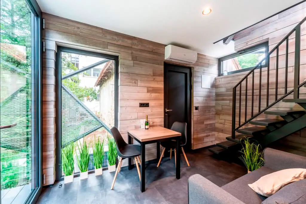 DQTower-Eingang-und-Kueche-1-1 Modern Modular - Image 14